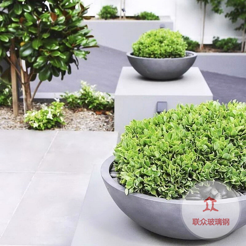 玻璃鋼藝術花盆讓山西長治商場國慶節更具特色